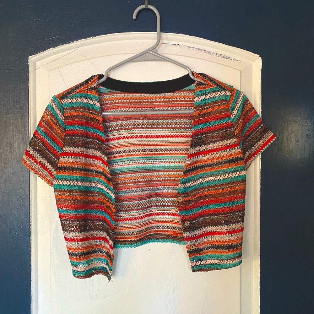 SHEIN - multi color cropped button down - w/size small
